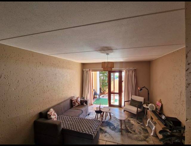 2 BEDROOM APARTMENT FOR SALE IN FERNDALE